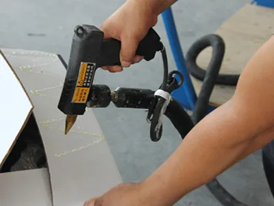 דבק נמס חם אמין לאיטום קרטון|יצרני דבק להמסה חמה מהימנים